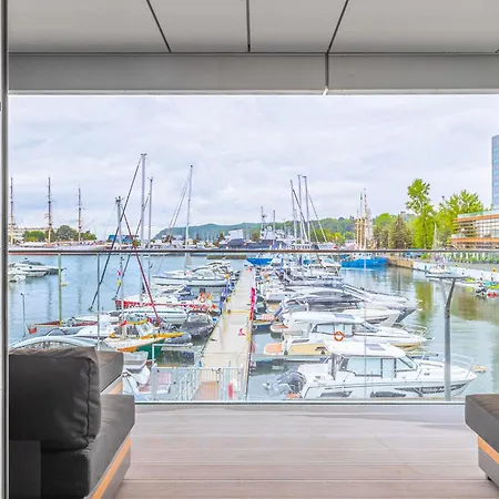 Yacht Park Mit Panoramablick Auf Den Yachthafen In Gdynia- Polen By Interhome * غدينيا